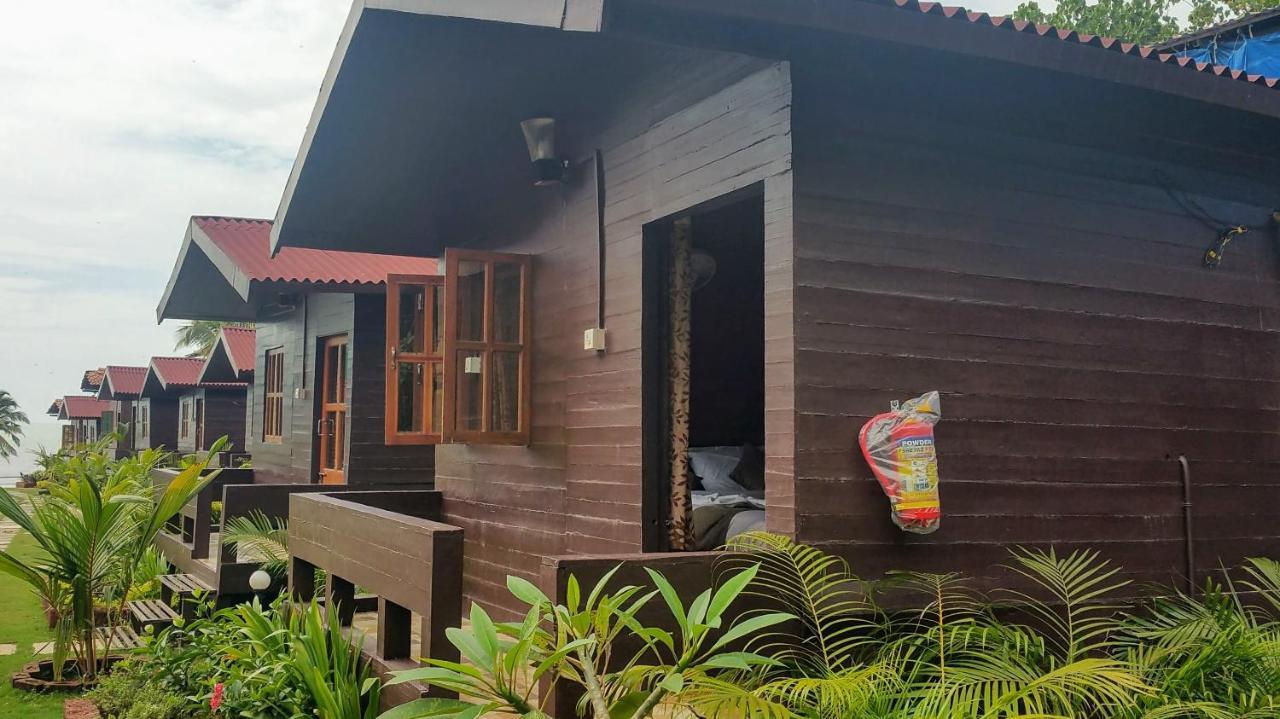 Okean Resort Vagator Exterior photo